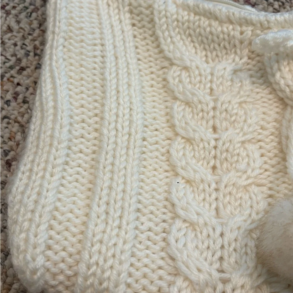 Cozy Knit Shoulder Bag in Cream With Pom Poms